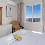 Апартаменти Cozy Seaview Getaway Фуенхірола