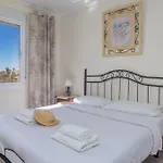 Апартаменти Cozy Seaview Getaway Фуенхірола