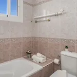 Cozy Seaview Getaway *