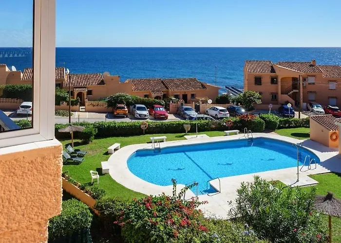 Cozy Seaview Getaway Apartment Fuengirola