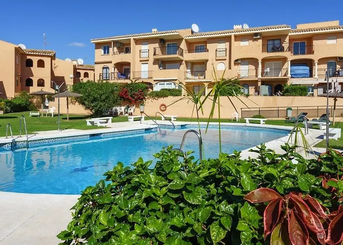 Cozy Seaview Getaway